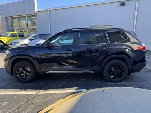 new 2025 Volkswagen Atlas car, priced at $45,635