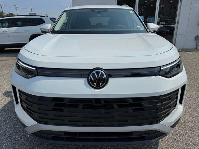 new 2025 Volkswagen Tiguan car, priced at $32,826