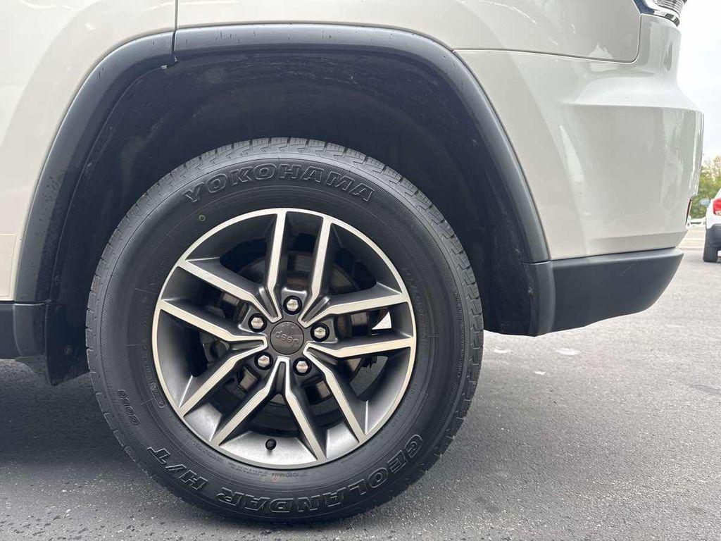 used 2020 Jeep Grand Cherokee car, priced at $22,995