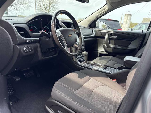 used 2015 Chevrolet Traverse car, priced at $15,995