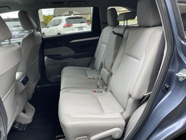 used 2015 Toyota Highlander car, priced at $17,995