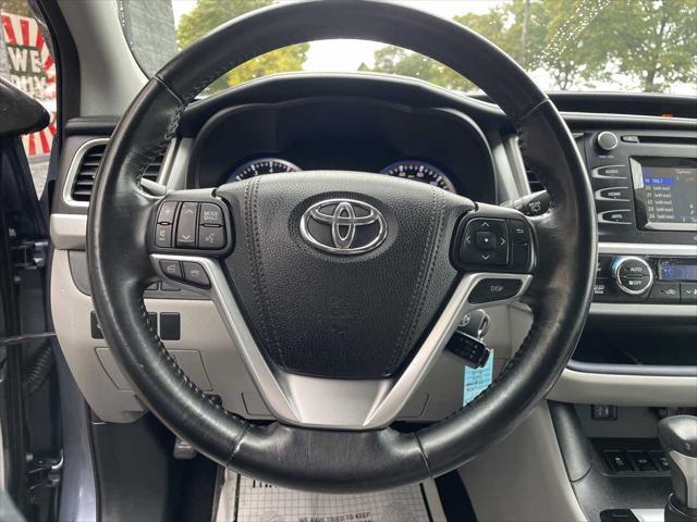 used 2015 Toyota Highlander car, priced at $17,995