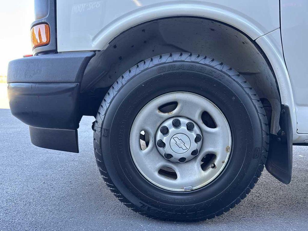 used 2017 Chevrolet Express 3500 car