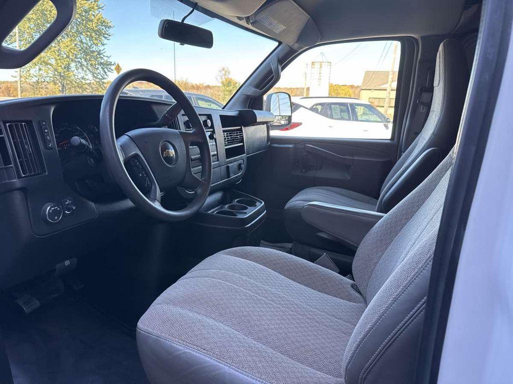 used 2017 Chevrolet Express 3500 car