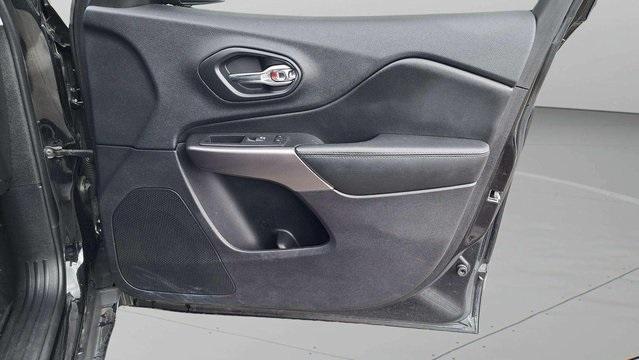 used 2019 Jeep Cherokee car, priced at $18,555