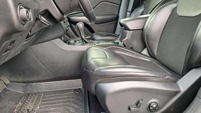 used 2019 Jeep Cherokee car, priced at $18,555