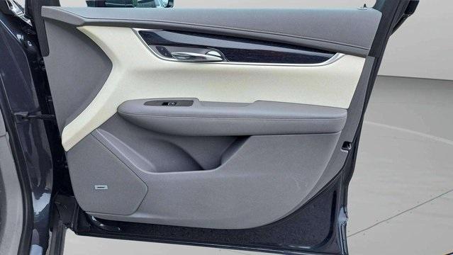 used 2021 Cadillac XT6 car, priced at $31,888