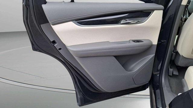 used 2021 Cadillac XT6 car, priced at $31,888