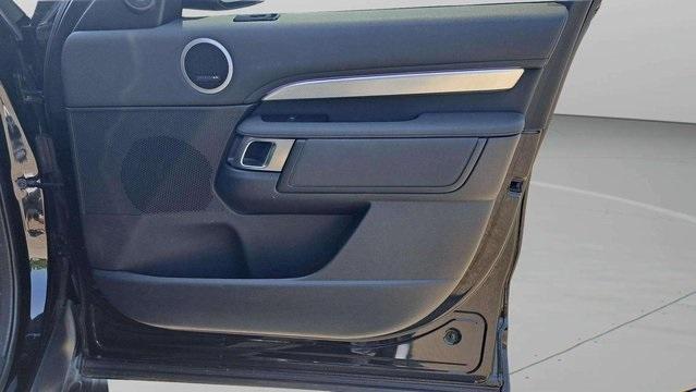 used 2020 Land Rover Discovery car, priced at $28,555
