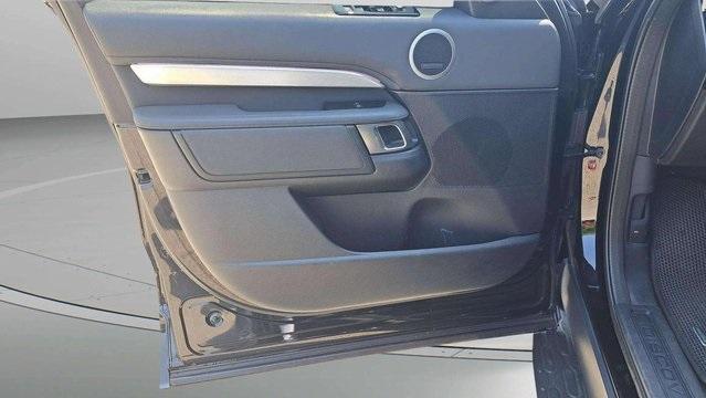 used 2020 Land Rover Discovery car, priced at $28,555
