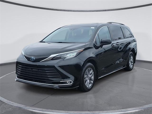 used 2022 Toyota Sienna car, priced at $32,494