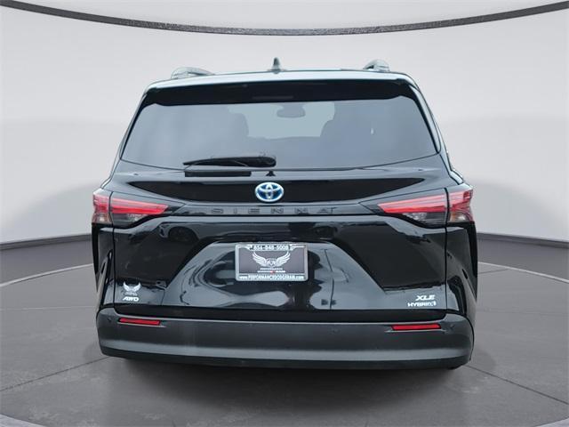 used 2022 Toyota Sienna car, priced at $32,494