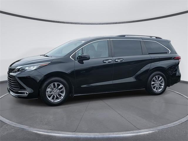 used 2022 Toyota Sienna car, priced at $32,494
