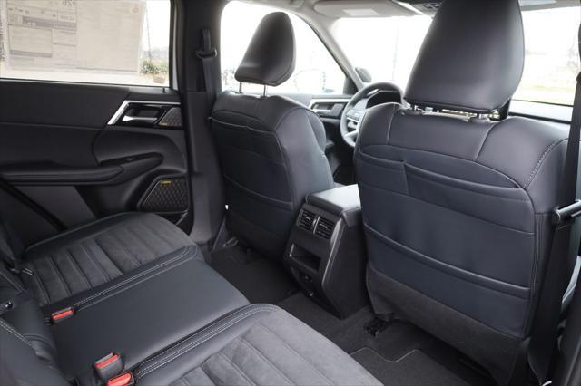 new 2025 Mitsubishi Outlander car, priced at $38,380