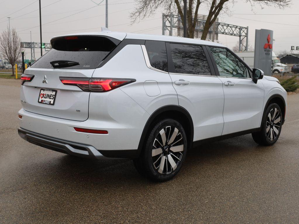 new 2025 Mitsubishi Outlander car, priced at $35,380