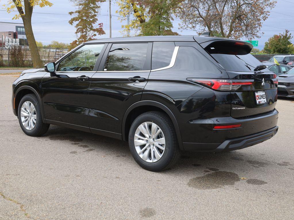 new 2025 Mitsubishi Outlander car, priced at $31,640