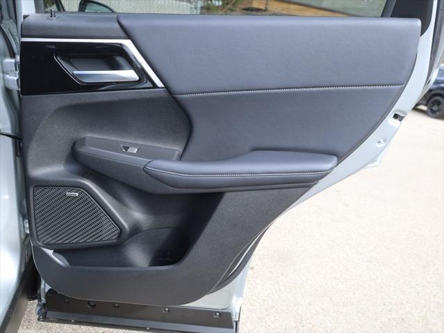 new 2025 Mitsubishi Outlander car, priced at $33,085