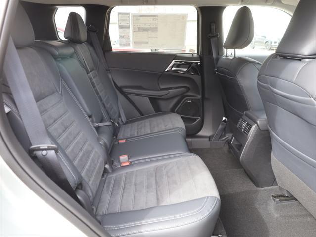 new 2025 Mitsubishi Outlander car, priced at $33,085