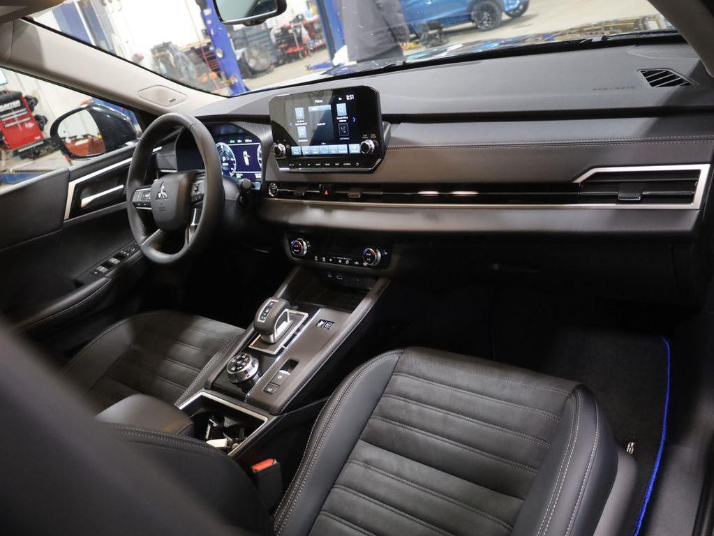 new 2025 Mitsubishi Outlander PHEV car, priced at $40,510