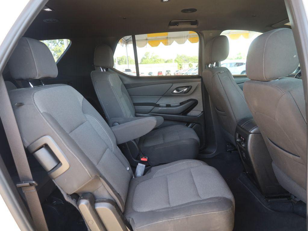 used 2023 Chevrolet Traverse car, priced at $26,477