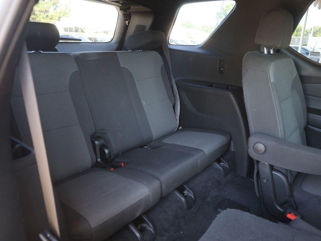 used 2023 Chevrolet Traverse car, priced at $26,477