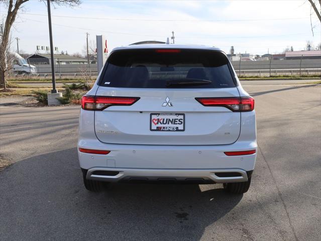 new 2024 Mitsubishi Outlander car, priced at $28,885