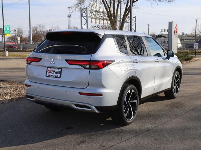 new 2024 Mitsubishi Outlander car, priced at $28,885