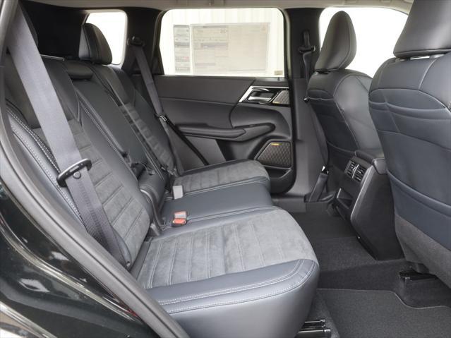 new 2025 Mitsubishi Outlander car, priced at $38,380