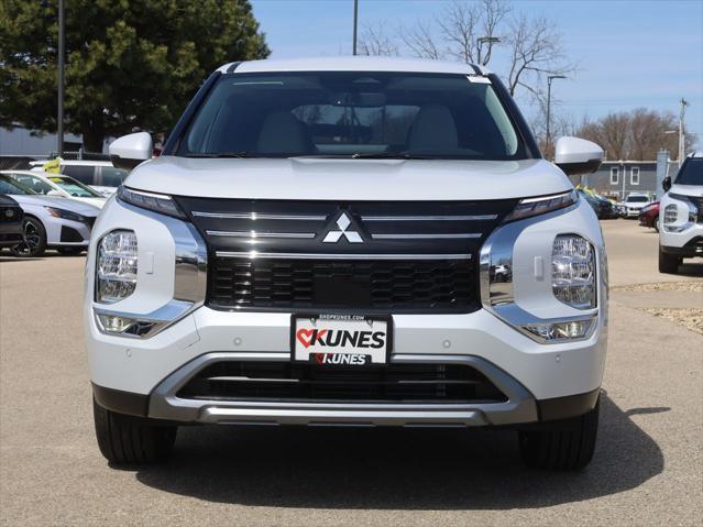 new 2025 Mitsubishi Outlander car, priced at $35,180