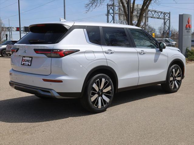 new 2025 Mitsubishi Outlander car, priced at $35,180