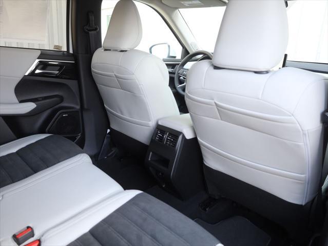new 2025 Mitsubishi Outlander car, priced at $35,180