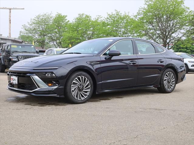 used 2024 Hyundai Sonata Hybrid car, priced at $24,377