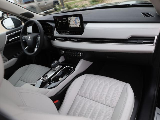 new 2025 Mitsubishi Outlander car, priced at $42,535