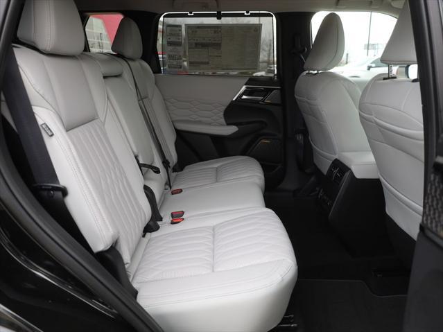 new 2025 Mitsubishi Outlander car, priced at $42,535