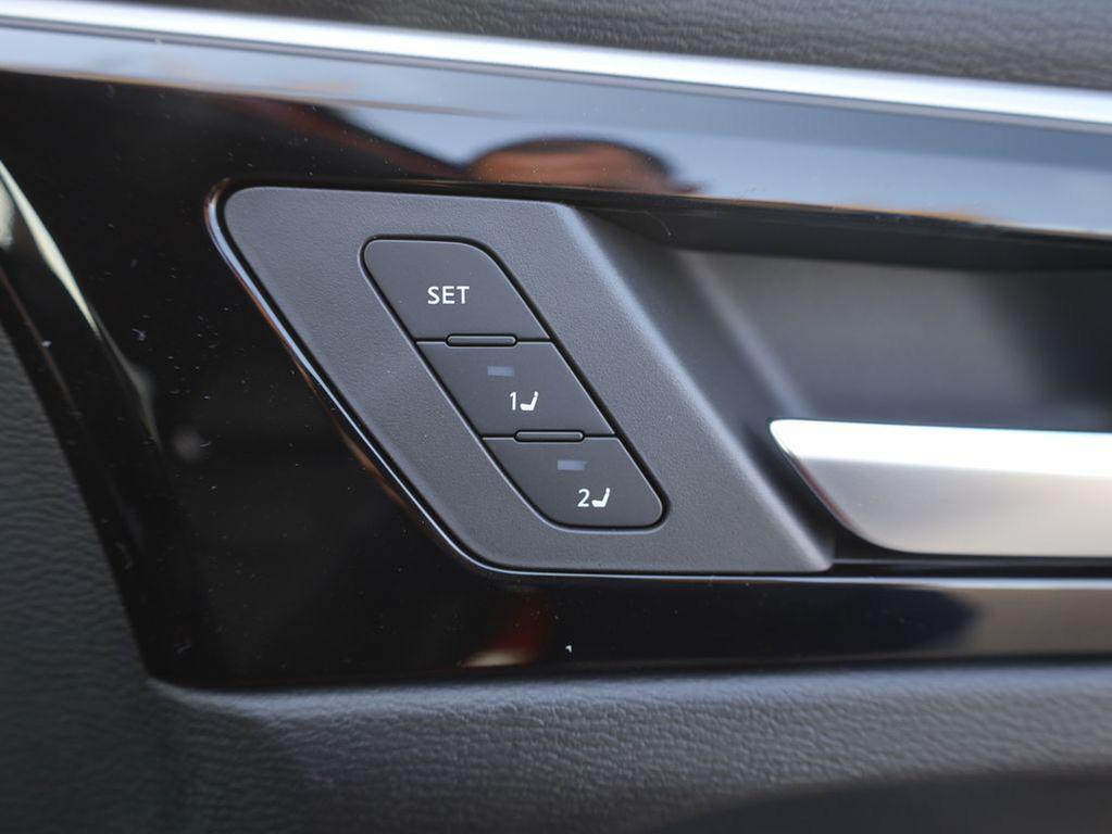 new 2025 Mitsubishi Outlander PHEV car, priced at $43,905