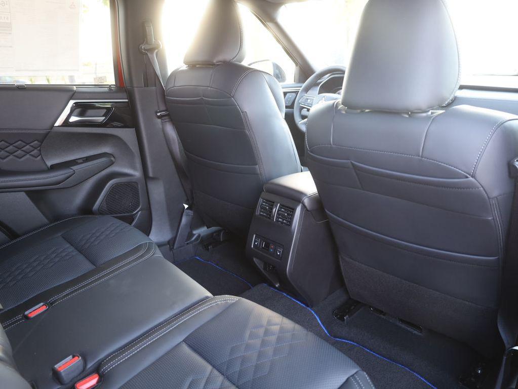 new 2025 Mitsubishi Outlander PHEV car, priced at $43,905