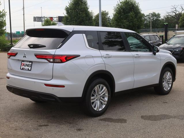 new 2024 Mitsubishi Outlander car, priced at $27,140