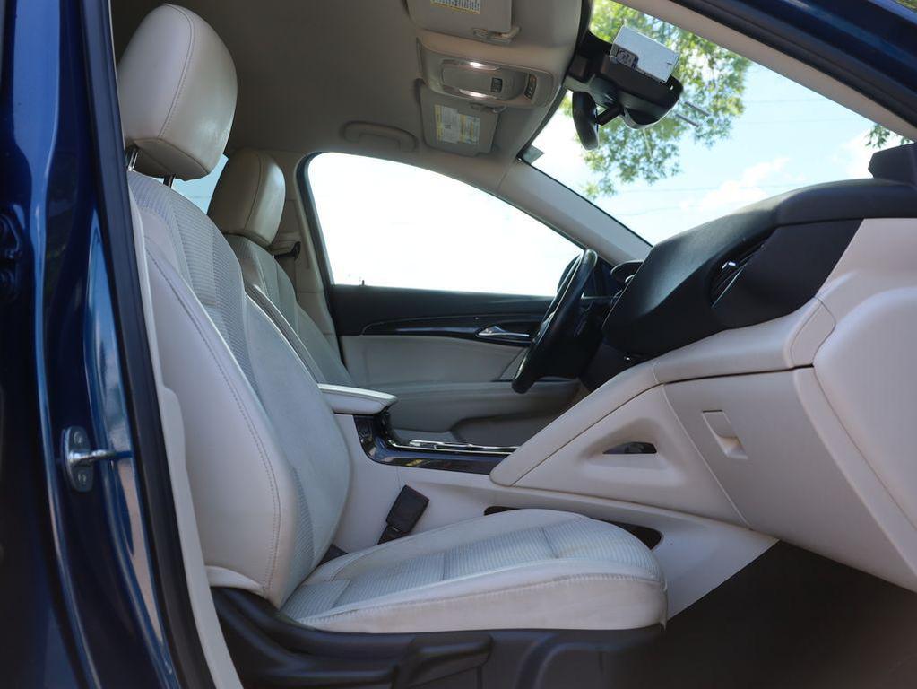used 2023 Buick Envision car, priced at $19,770