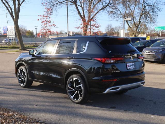 new 2024 Mitsubishi Outlander car, priced at $28,885