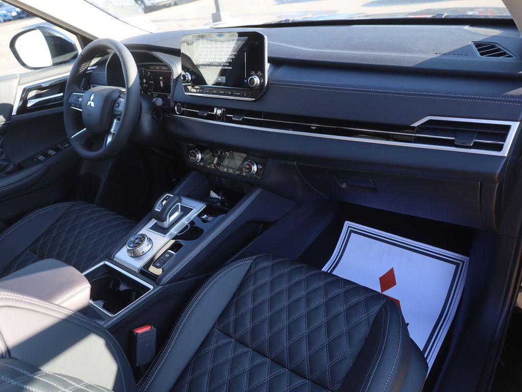 new 2025 Mitsubishi Outlander PHEV car, priced at $43,660
