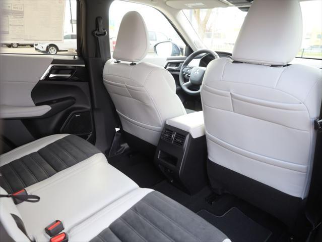 new 2025 Mitsubishi Outlander car, priced at $34,585