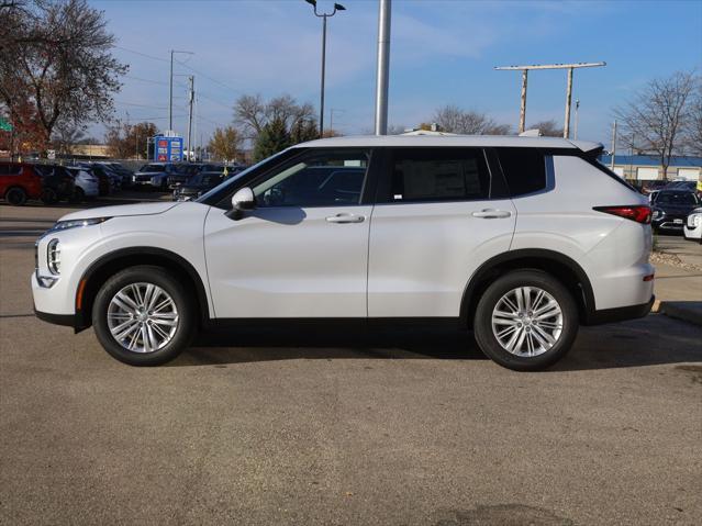 new 2024 Mitsubishi Outlander car, priced at $28,455