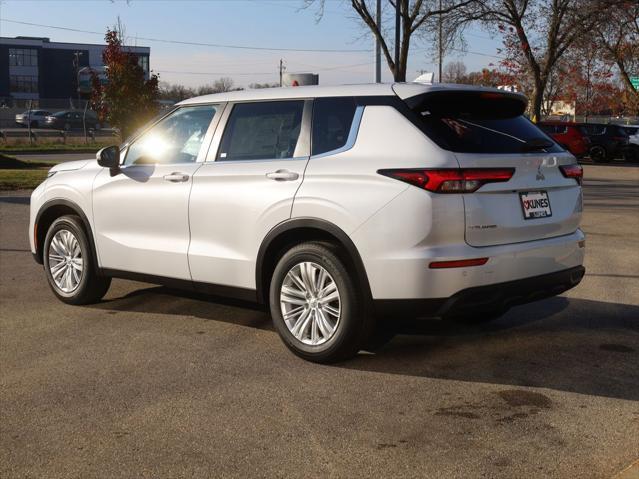 new 2024 Mitsubishi Outlander car, priced at $28,455