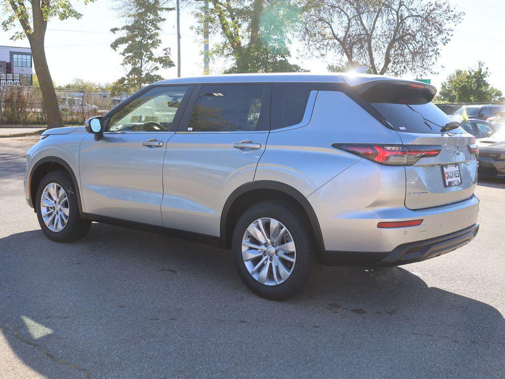 new 2025 Mitsubishi Outlander car, priced at $30,460