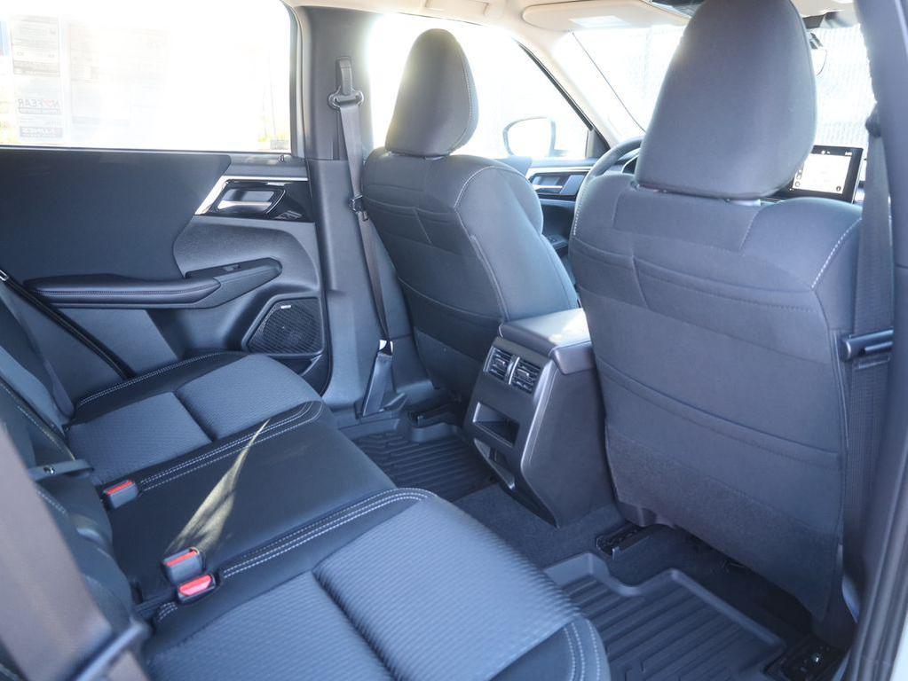 new 2025 Mitsubishi Outlander car, priced at $30,460