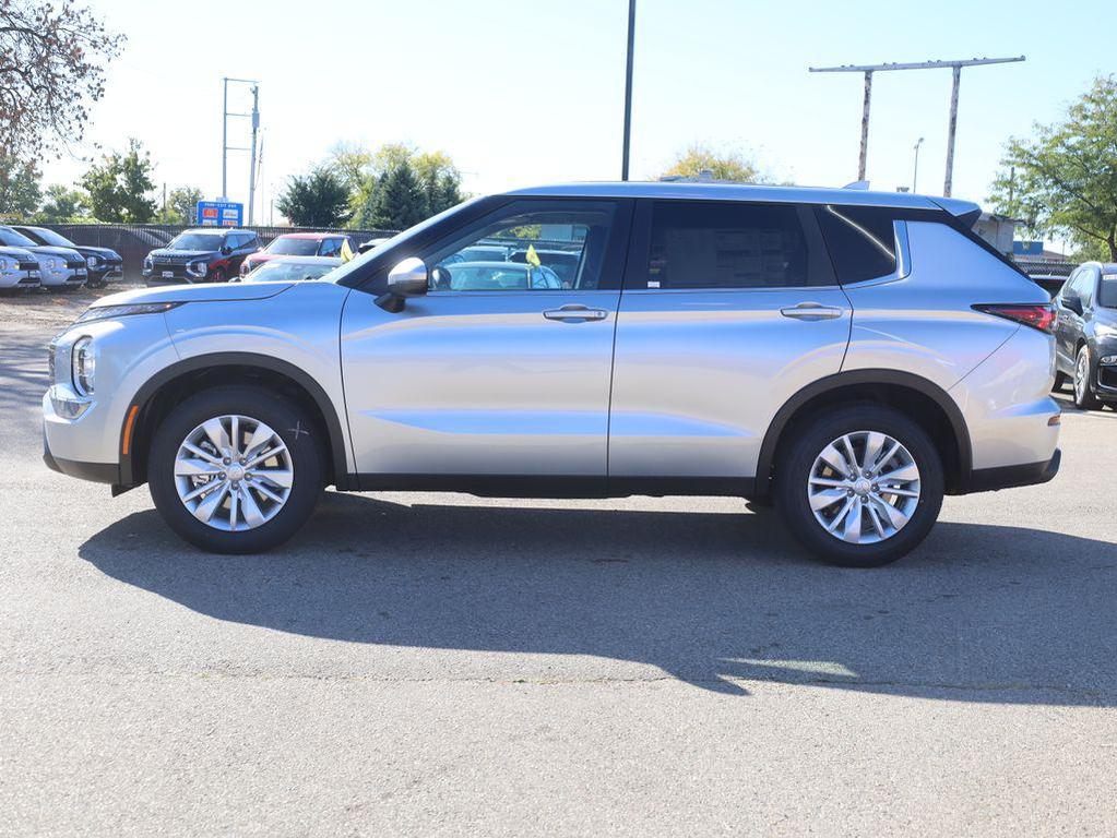 new 2025 Mitsubishi Outlander car, priced at $30,460