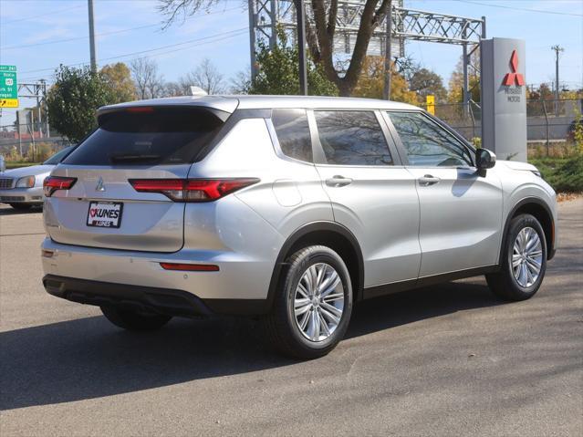 new 2024 Mitsubishi Outlander car, priced at $27,860