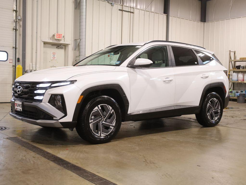 used 2025 Hyundai TUCSON Hybrid car, priced at $24,977