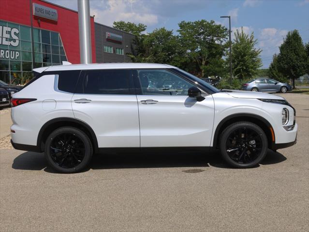 new 2024 Mitsubishi Outlander car, priced at $30,470