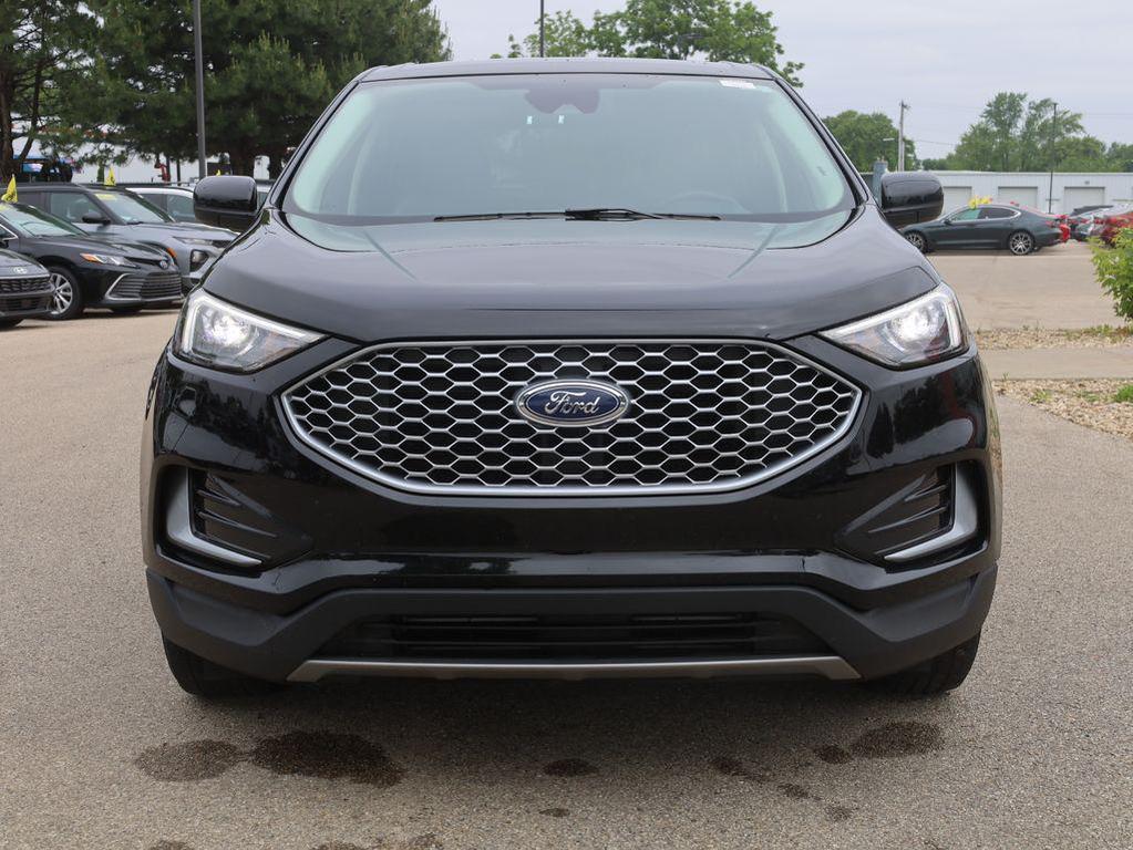 used 2024 Ford Edge car, priced at $21,177
